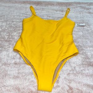 Old Navy woman swim suit one piece